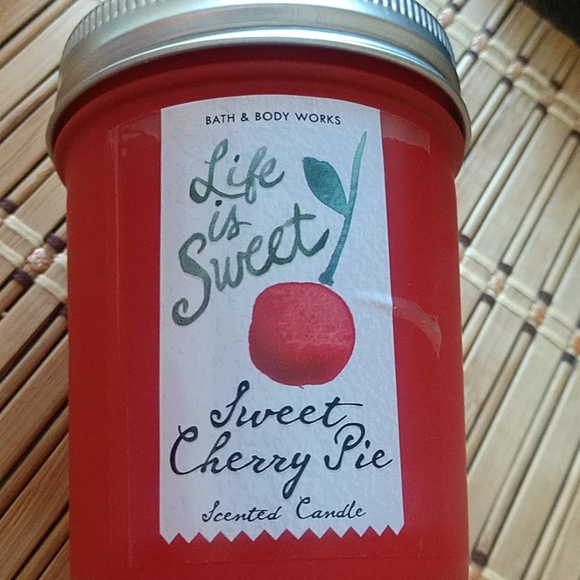 Life is sweet candle